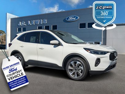New 2024 Ford Escape Platinum w/ Premium Technology Package