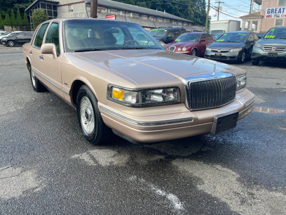 Used 1996 Lincoln Town Car Executive