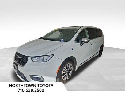 Used 2023 Chrysler Pacifica Limited
