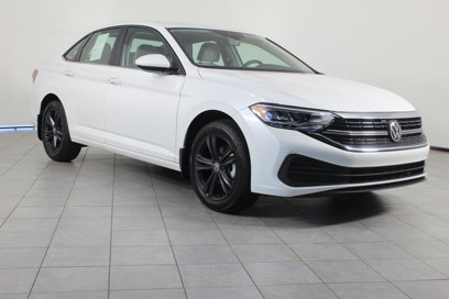 Used 2024 Volkswagen Jetta SE w/ Black Wheel Package