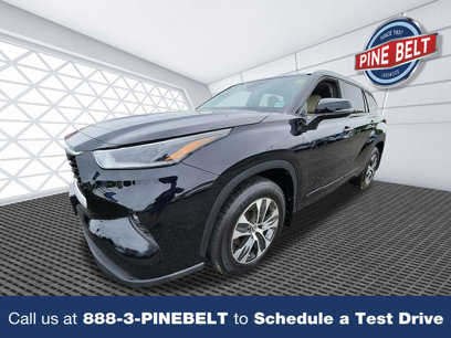 Used 2021 Toyota Highlander XLE