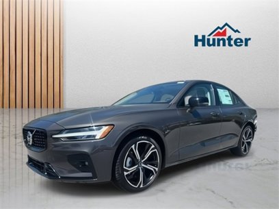 New 2024 Volvo S60 B5 Plus w/ Climate Package