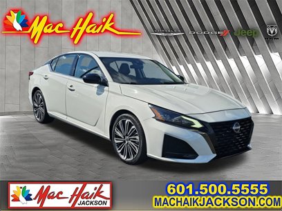 Used 2023 Nissan Altima 2.5 SR