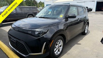 Used 2023 Kia Soul LX w/ LX Technology Package