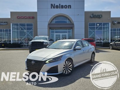 Used 2023 Nissan Altima 2.5 SV