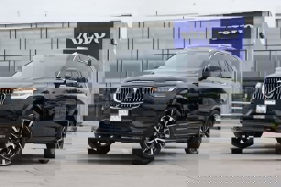 Certified 2022 Volvo XC90 T6 Momentum w/ Advanced Package