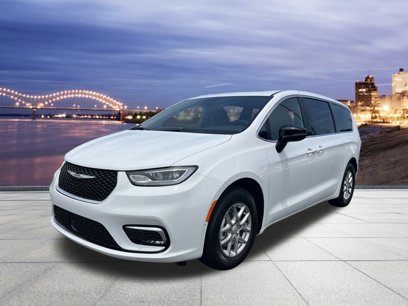 New 2025 Chrysler Pacifica Select