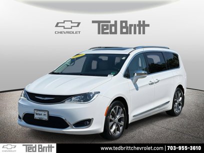 Used 2017 Chrysler Pacifica Limited w/ UConnect Theater Package