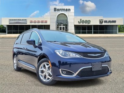 Used 2017 Chrysler Pacifica Touring-L