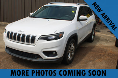 Used 2019 Jeep Cherokee Latitude w/ Popular Appearance Group