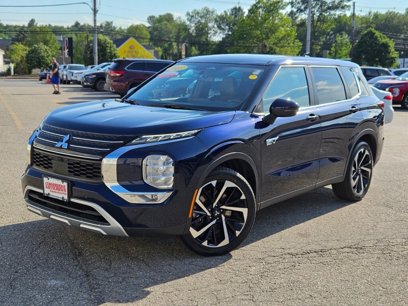 Used 2023 Mitsubishi Outlander SE