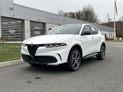 New 2025 Alfa Romeo Tonale w/ Premium Package