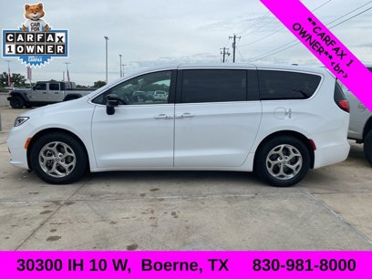 Used 2024 Chrysler Pacifica Limited
