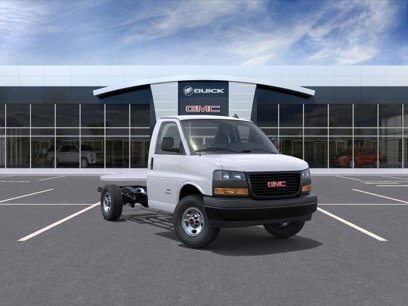 New 2025 GMC Savana 3500
