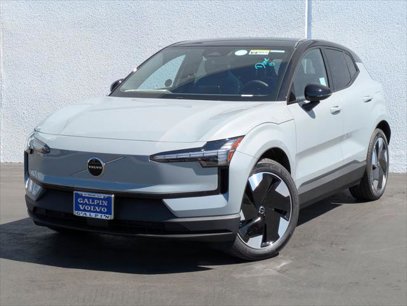 New 2025 Volvo EX30 Plus w/ Protection Package Premier