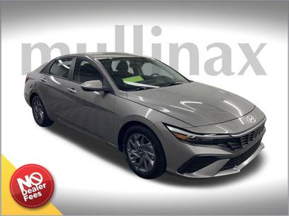 Used 2024 Hyundai Elantra Blue