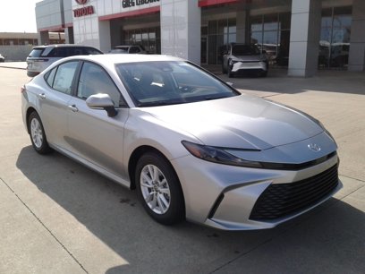 New 2025 Toyota Camry LE