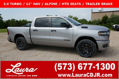 New 2025 RAM 1500 4x4 Crew Cab