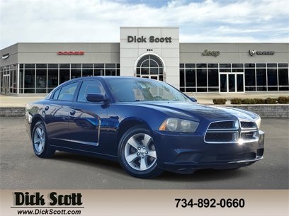 Used 2013 Dodge Charger SE w/ Connectivity Group