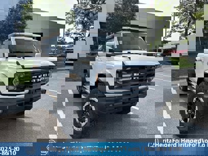 New 2024 Ford Bronco Outer Banks w/ Sasquatch Package