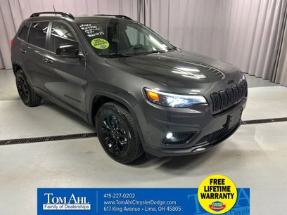 Used 2023 Jeep Cherokee Altitude Lux