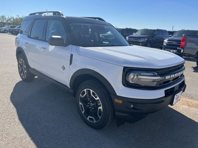 New 2024 Ford Bronco Sport Outer Banks w/ Tech Package