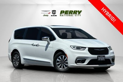 Used 2022 Chrysler Pacifica Limited