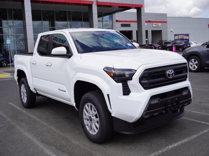 New 2025 Toyota Tacoma SR5