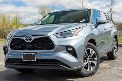 Used 2022 Toyota Highlander XLE