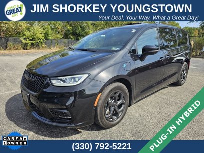 Used 2023 Chrysler Pacifica Touring-L w/ S Appearance Package