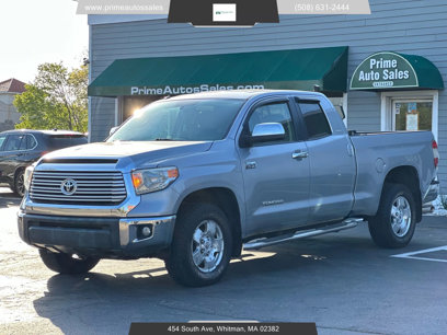 Used 2015 Toyota Tundra Limited w/ Limited Premium Package