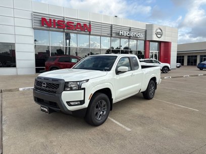 New 2025 Nissan Frontier SV w/ SV Convenience Package