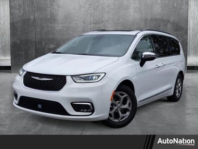 Used 2023 Chrysler Pacifica Limited