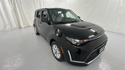 New 2025 Kia Soul LX