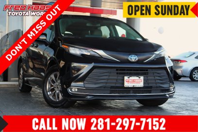 Used 2023 Toyota Sienna XLE
