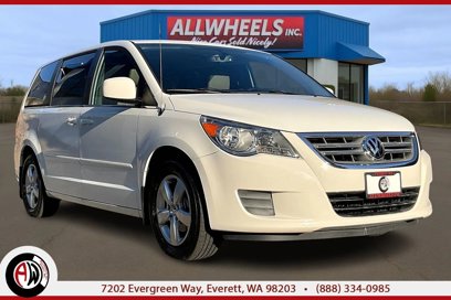 Used 2011 Volkswagen Routan SE