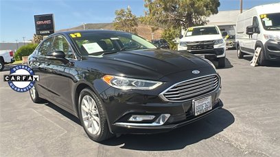 Used 2017 Ford Fusion SE w/ Fusion SE Technology Package
