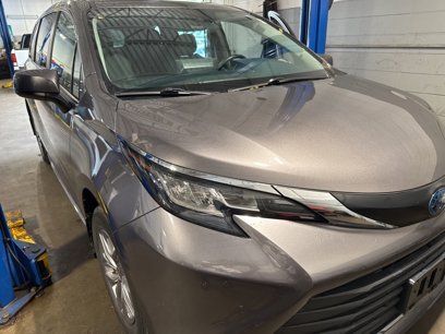 Used 2022 Toyota Sienna XLE