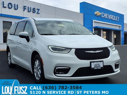 Used 2023 Chrysler Pacifica Touring-L