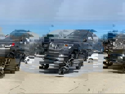 New 2025 Volvo XC90 T8 Ultra w/ Protection Package Premier