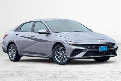 New 2024 Hyundai Elantra Blue