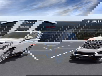 New 2025 GMC Yukon Denali w/ Sun & Power Step Package