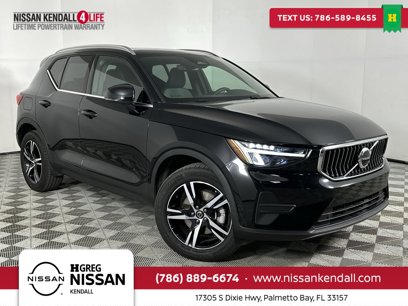 Used 2025 Volvo XC40 B5 Core