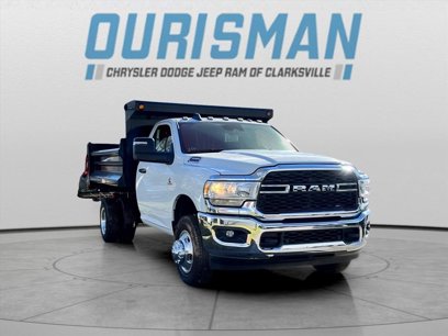 New 2023 RAM 3500 Tradesman w/ Safety Group