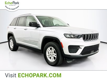 Used 2023 Jeep Grand Cherokee Laredo