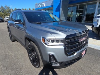 Used 2023 GMC Acadia SLE w/ Driver Convenience Package