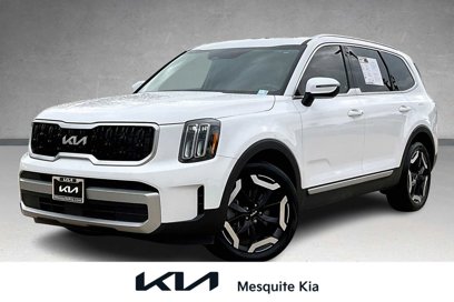 Used 2023 Kia Telluride EX w/ EX Captain's Chair Package