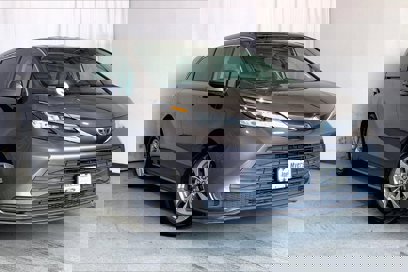 Used 2022 Toyota Sienna LE