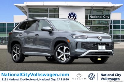 New 2025 Volkswagen Tiguan SE