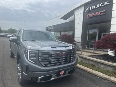 New 2025 GMC Sierra 1500 Denali w/ Denali Reserve Package